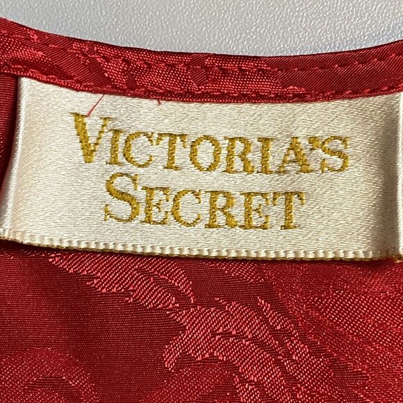 VTG Victoria's Secret Monogramed Red Floral Satin Gown PJ's Women's M Gold Label - Picture 8 of 12